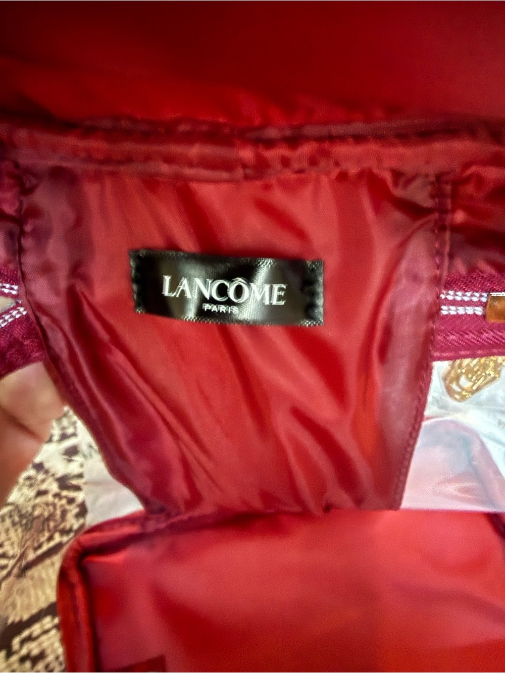 NWT Lancôme 7-Pc Luxury Skincare & Makeup Gift Set with Maroon Travel Bag - Picture 5 of 6